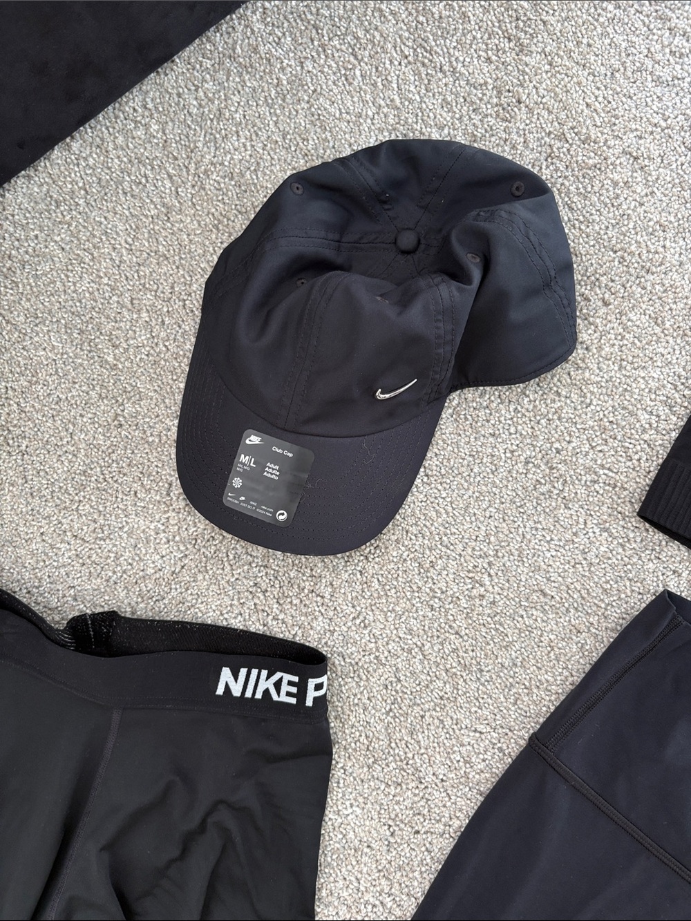 Women’s Small active clothes bundle - Picture 6 of 11